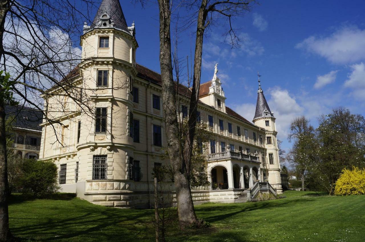 Schloss Puchberg Wels Exteriör bild