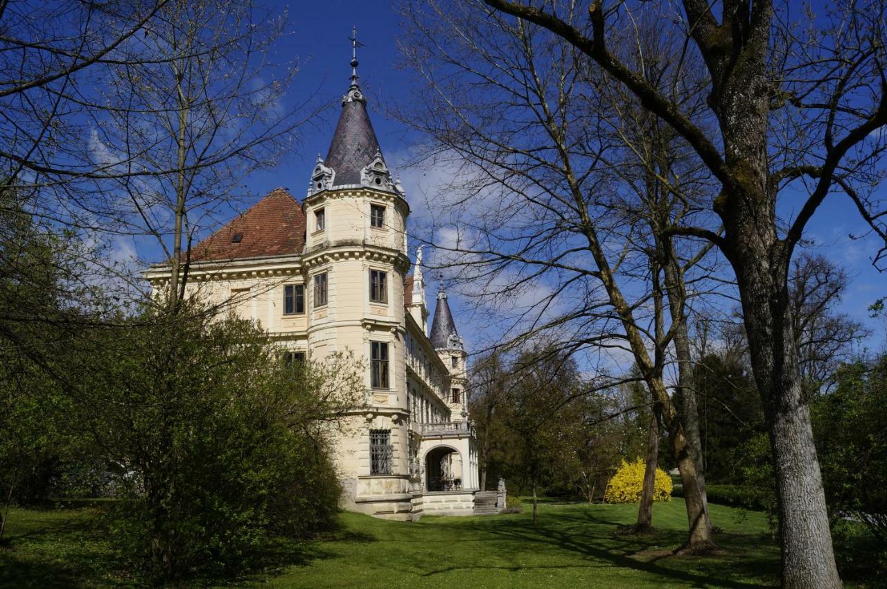 Schloss Puchberg Wels Exteriör bild